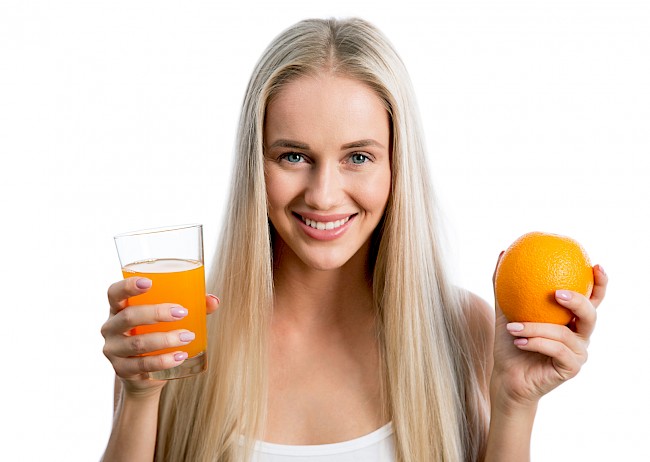 Czy picie soków zastępuje jedzenie owoców i warzyw?