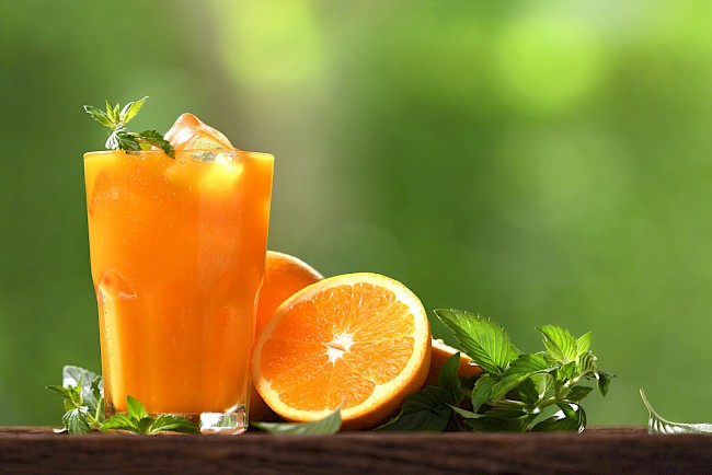 Sok pomarańczowy - kalorie, kcal, ile waży