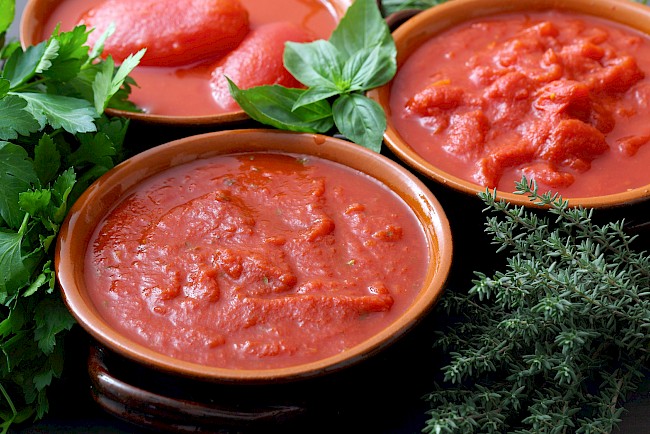 Sos pomidorowy - kalorie, kcal, ile waży