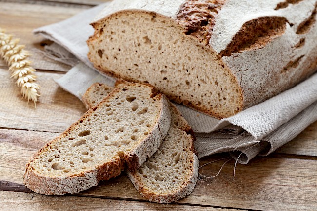 Chleb żytni - kalorie, kcal, ile waży