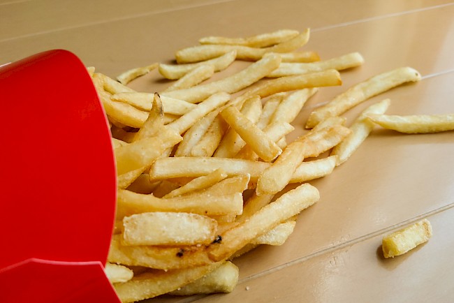 McDonald's, frytki - kalorie, kcal, ile waży
