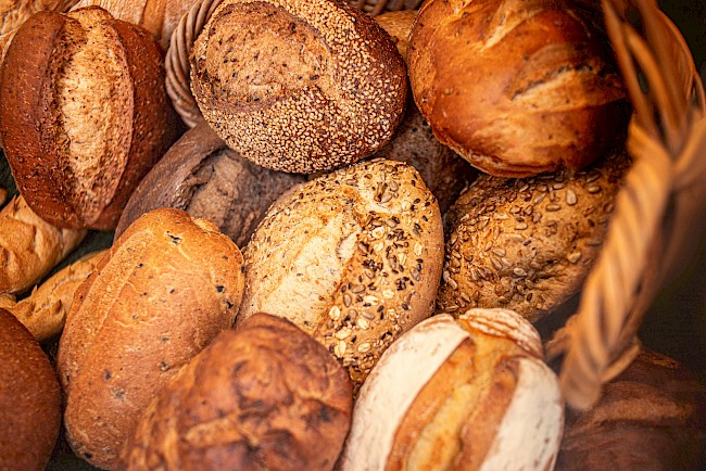 Chleb (pszenny) - kalorie, kcal, ile waży