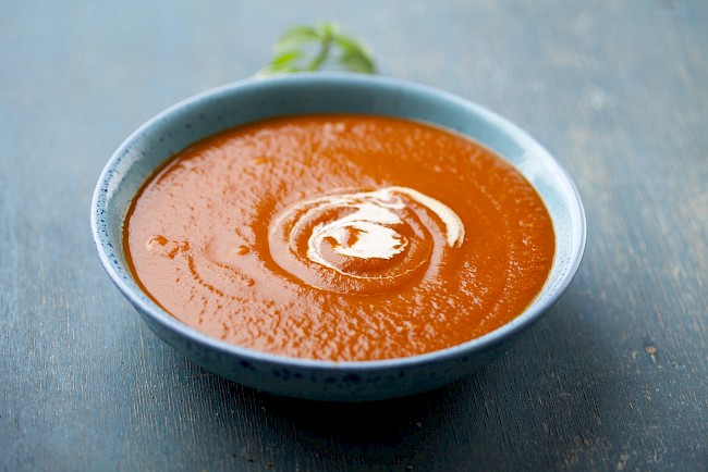 Zupa pomidorowa (bez makaronu, ryżu) - kalorie, kcal, ile waży