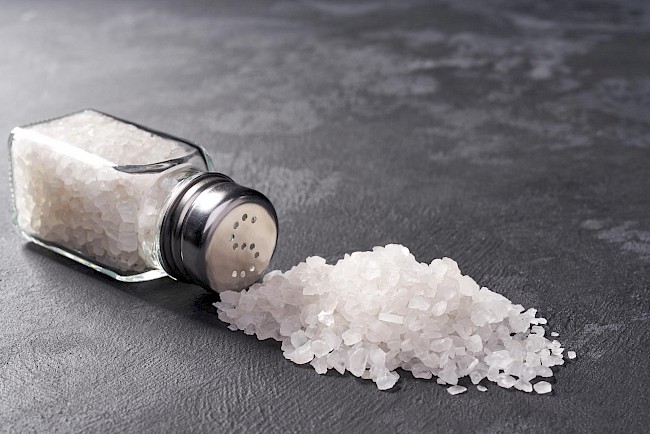 Sól - kalorie, kcal, ile waży